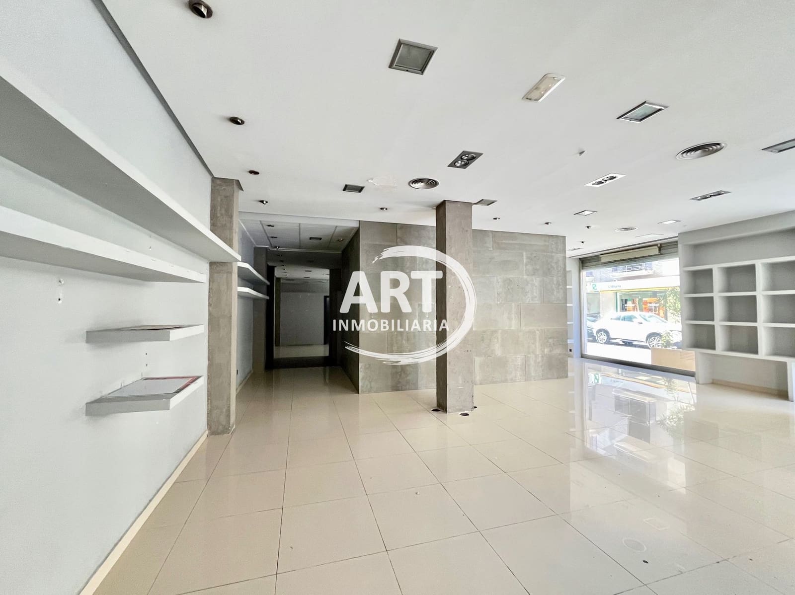 Commercial for rent in L'Eliana - € 2,800 (Ref: 10026707)