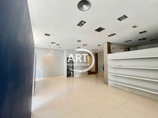 Kaupallinen vuokrattavana paikassa L'Eliana - 2 800 € (Ref: 10026707)