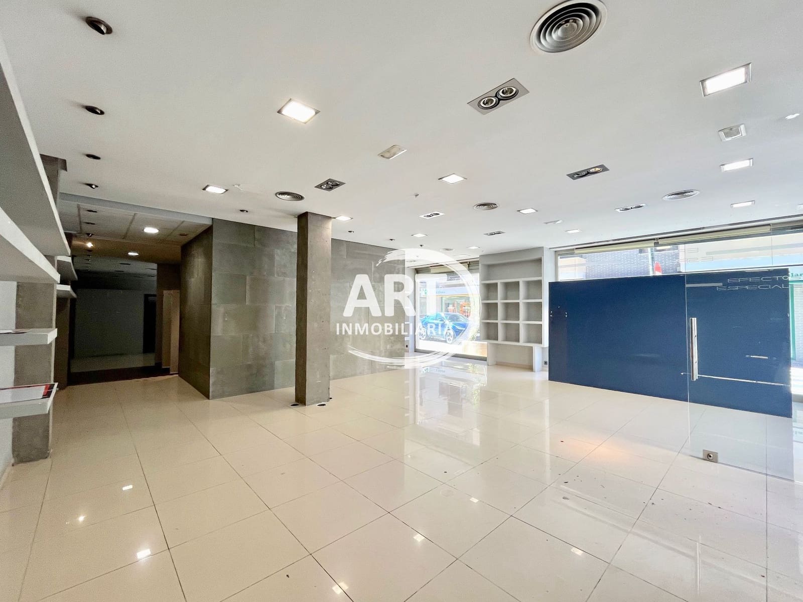 Commercial for rent in L'Eliana - € 2,800 (Ref: 10026707)