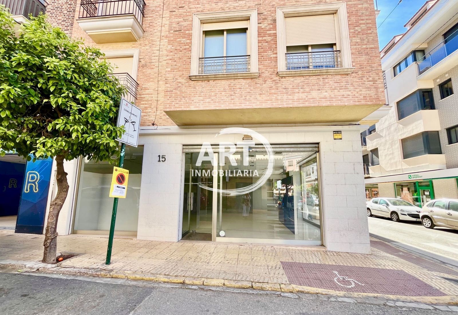 Commercial for rent in L'Eliana - € 2,800 (Ref: 10026707)