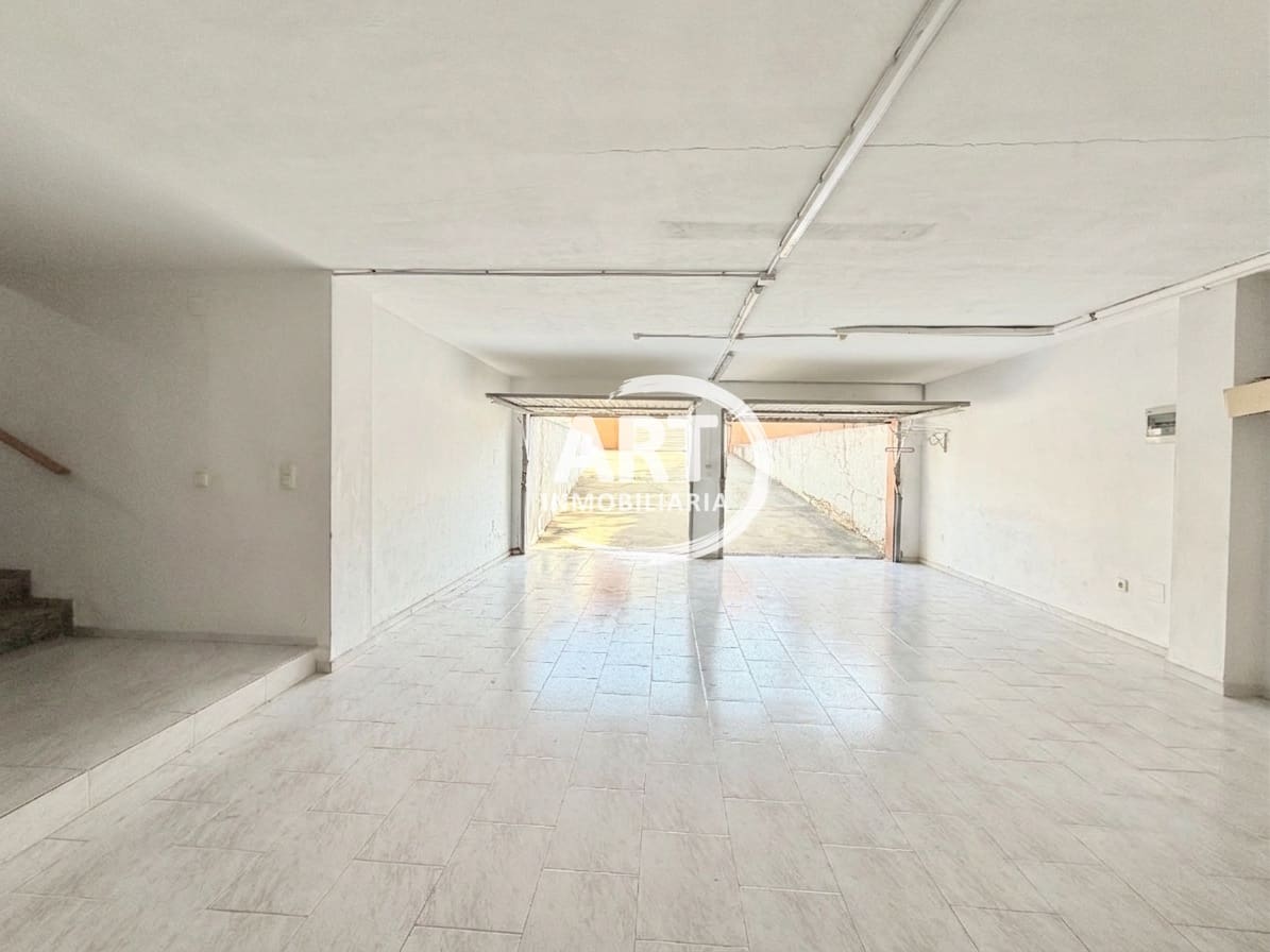 5 soveværelse Villa til salg i L'Eliana med swimmingpool garage - € 775.000 (Ref: 10026708)