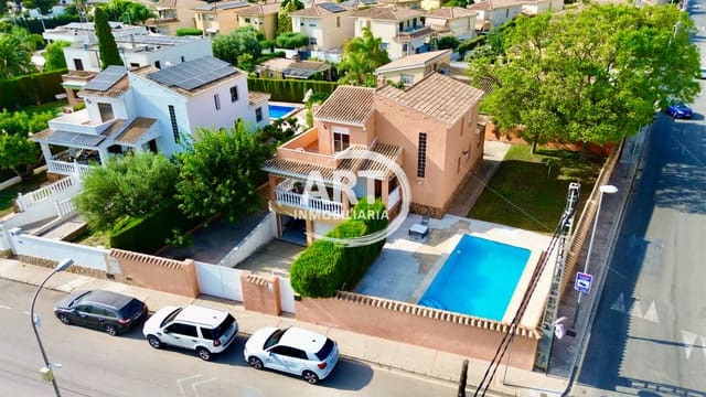 5 soveværelse Villa til salg i L'Eliana med swimmingpool garage - € 775.000 (Ref: 10026708)