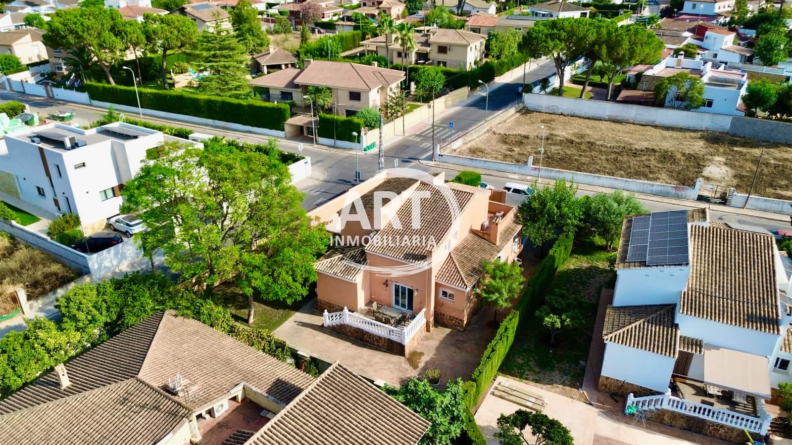 5 soveværelse Villa til salg i L'Eliana med swimmingpool garage - € 775.000 (Ref: 10026708)