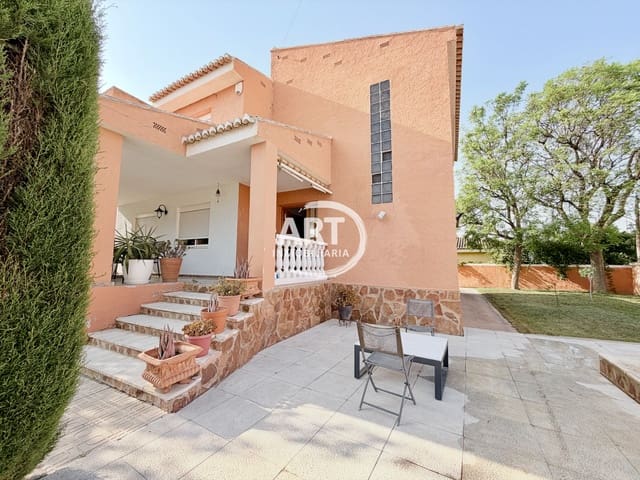 5 soveværelse Villa til salg i L'Eliana med swimmingpool garage - € 775.000 (Ref: 10026708)