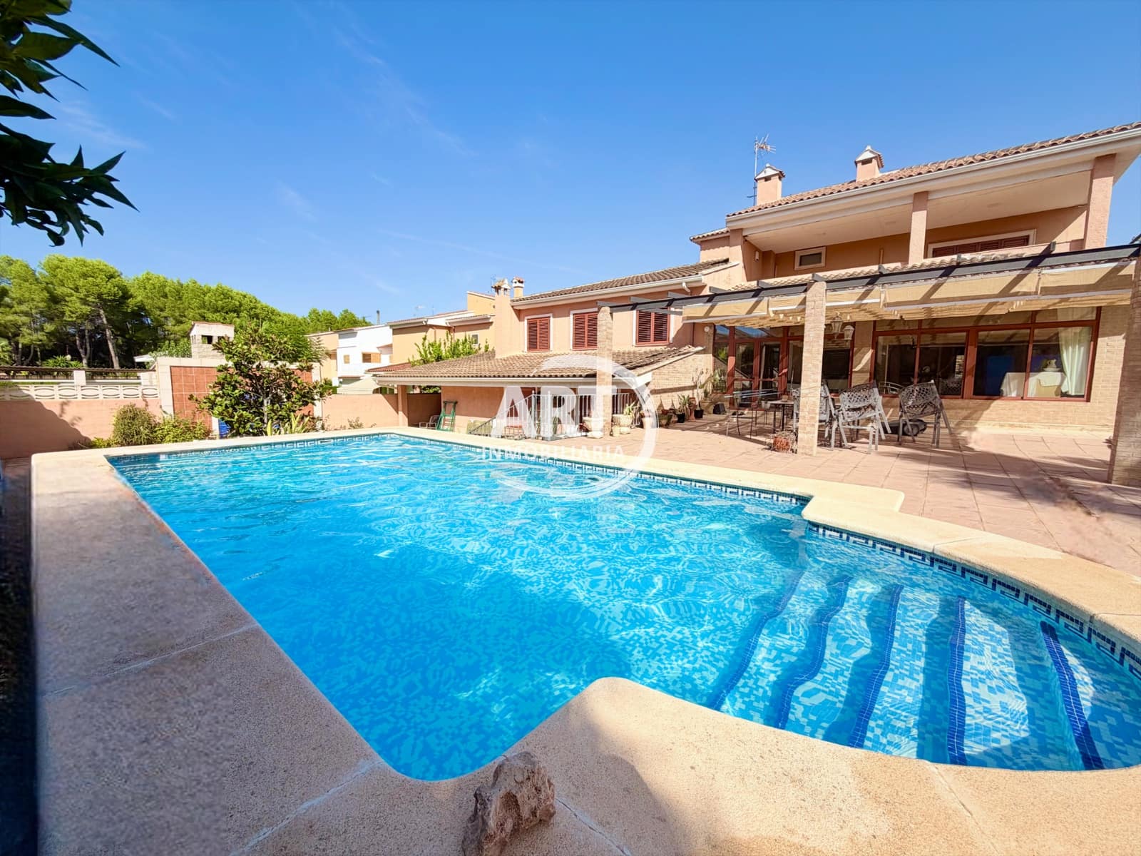 6 camera da letto Villa in vendita in Riba-roja de Turia con piscina garage - 790.000 € (Rif: 10036327)