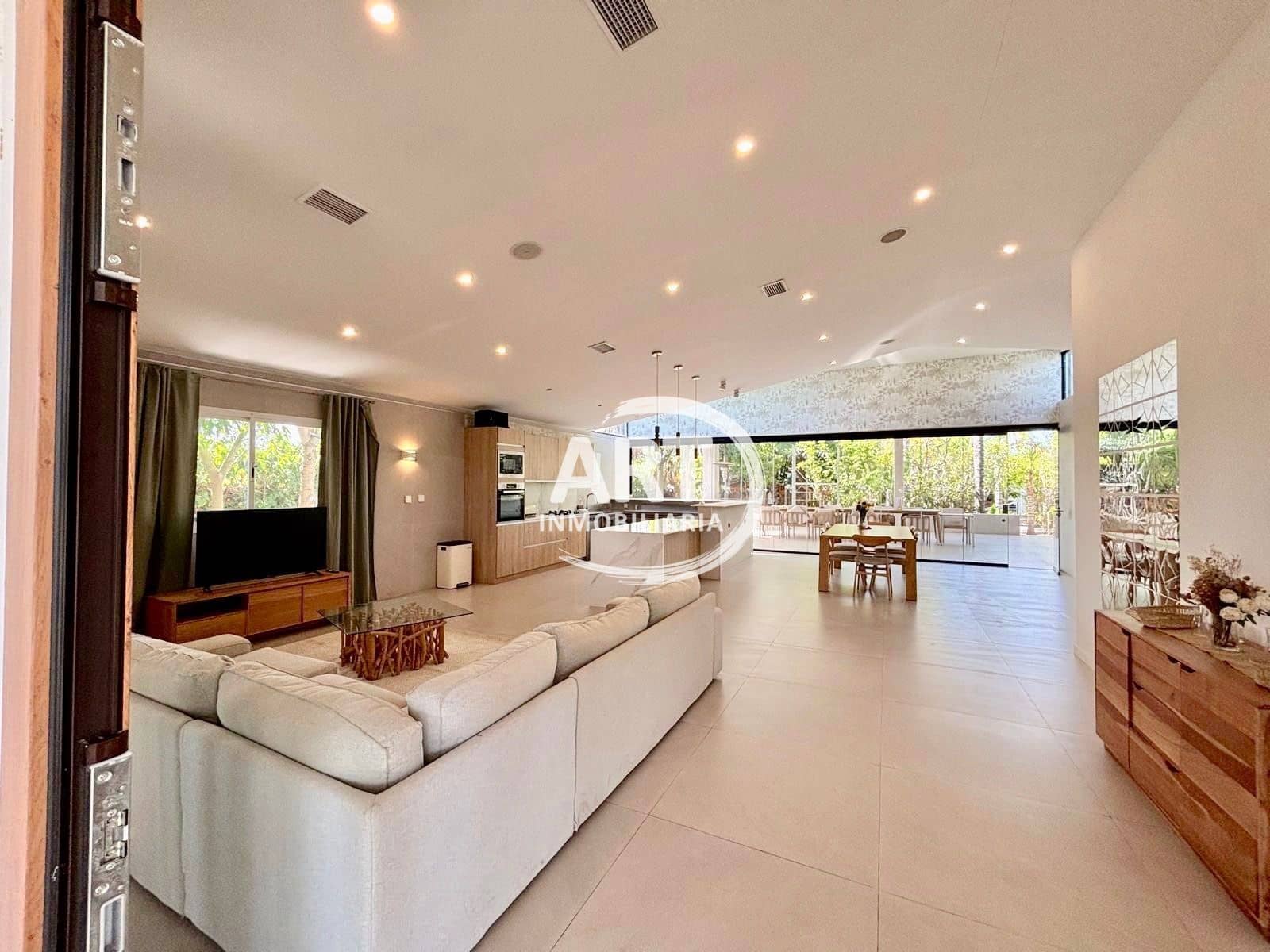 7 bedroom Villa for sale in Betera with pool garage - € 840,000 (Ref: 10036328)