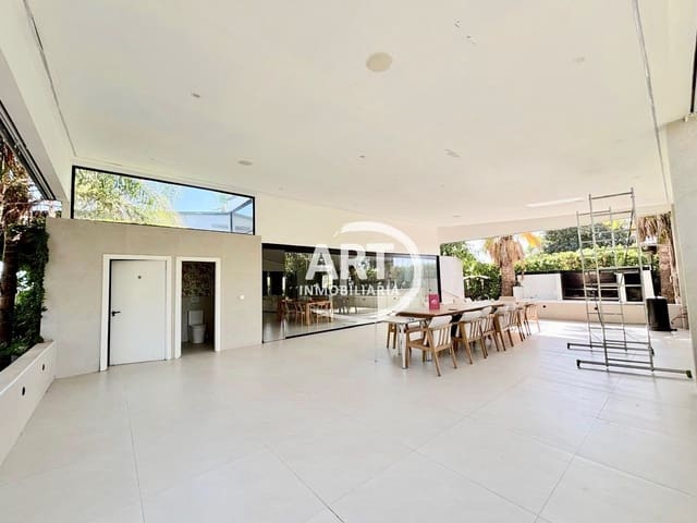 Chalet de 7 habitaciones en Bétera en venta con piscina garaje - 840.000 € (Ref: 10036328)