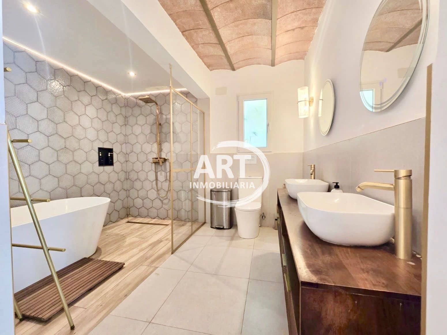 7 bedroom Villa for sale in Betera with pool garage - € 840,000 (Ref: 10036328)