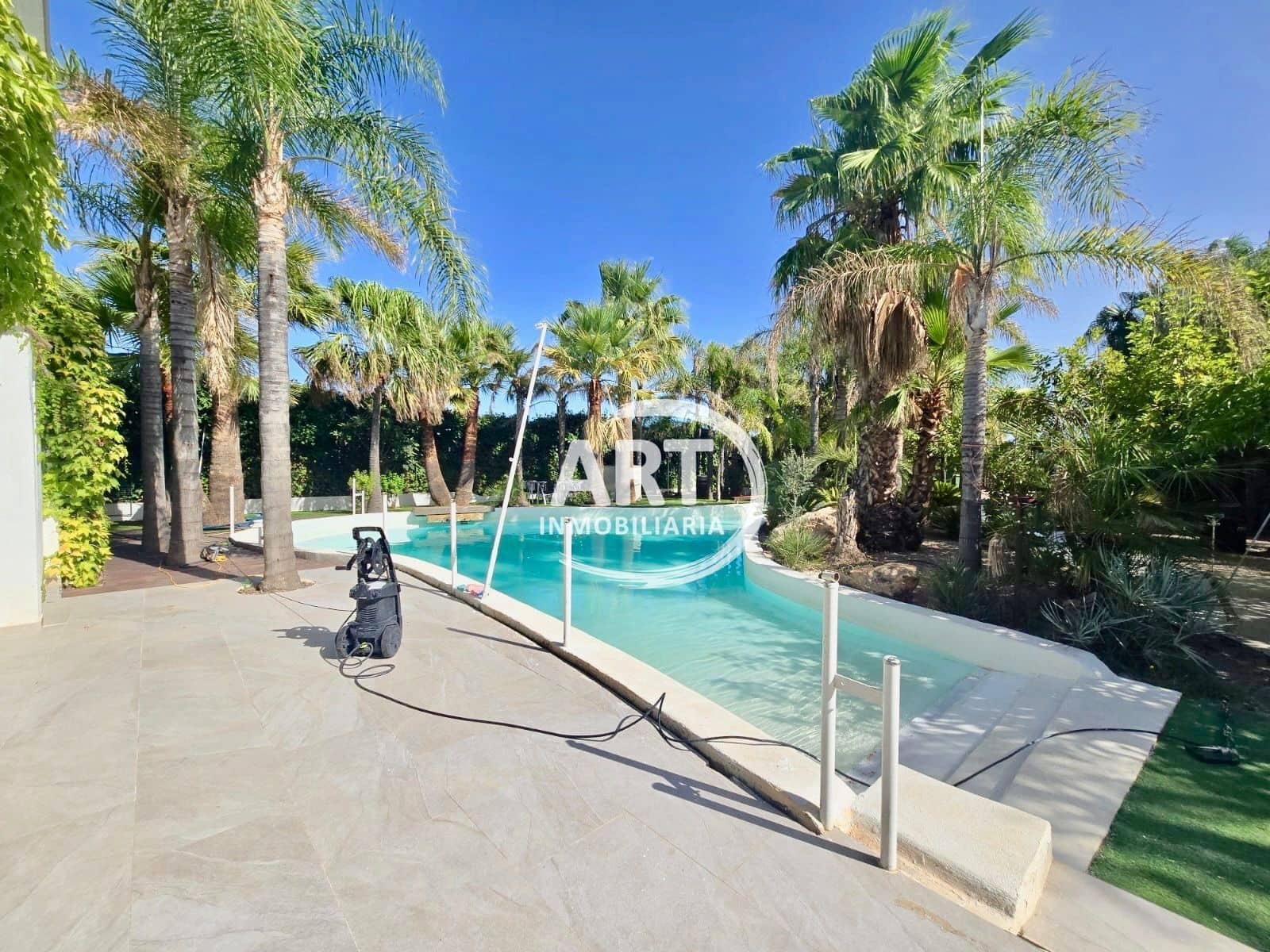 7 bedroom Villa for sale in Betera with pool garage - € 840,000 (Ref: 10036328)