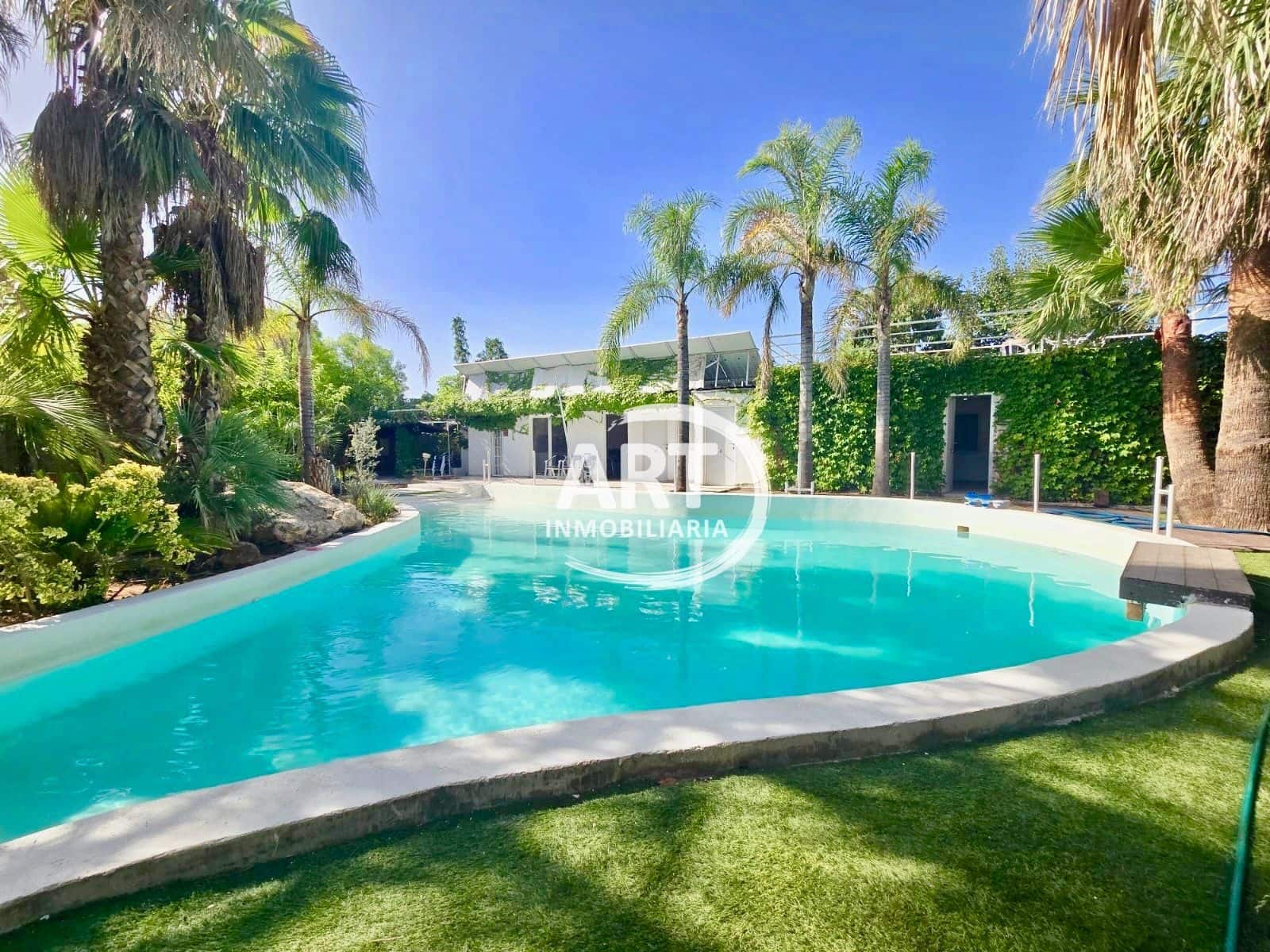 7 bedroom Villa for sale in Betera with pool garage - € 840,000 (Ref: 10036328)