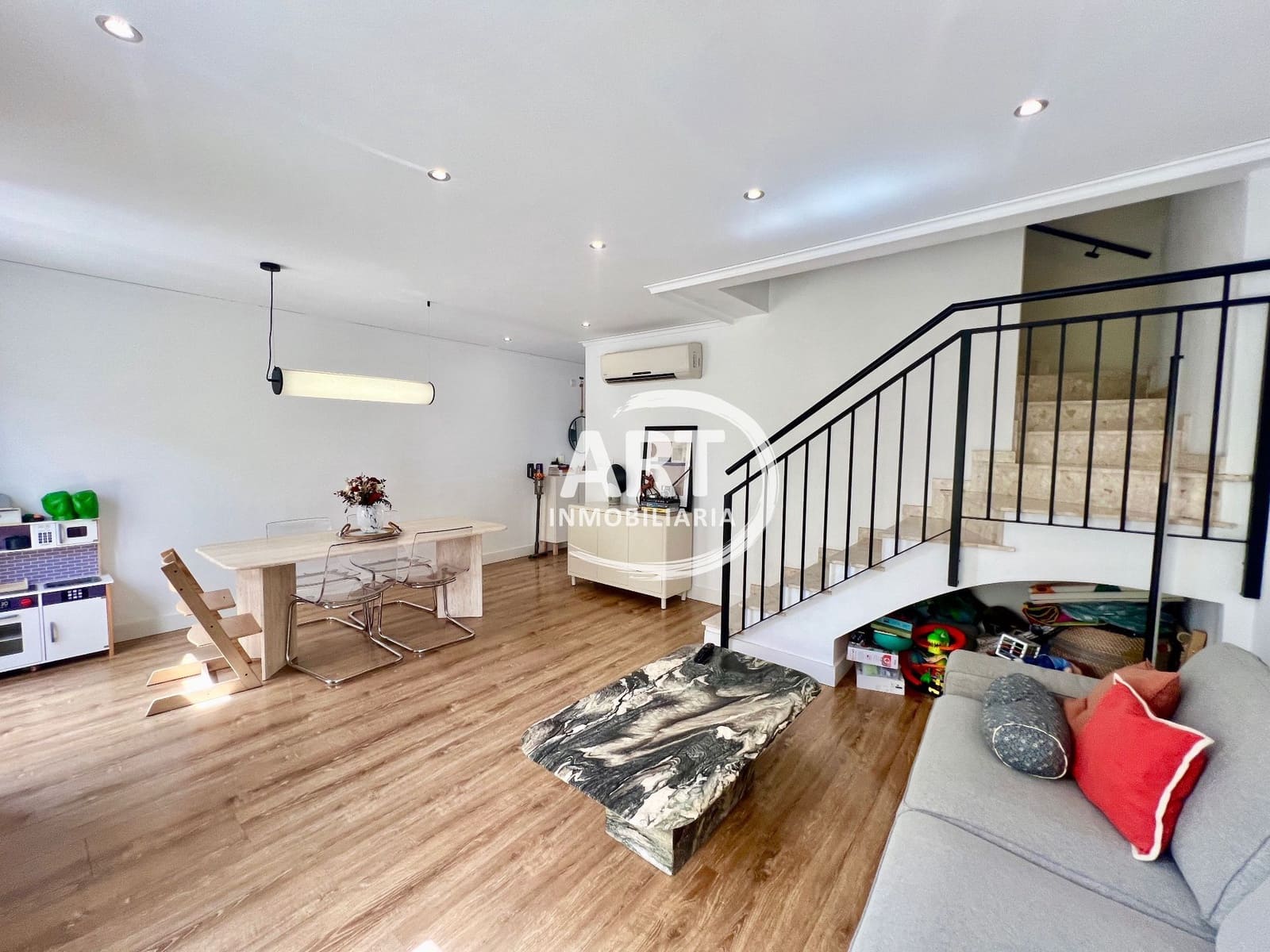 3 sypialnia Dom blizniak na sprzedaż w San Antonio de Benageber z basenem garażem - 389 000 € (Ref: 10040312)