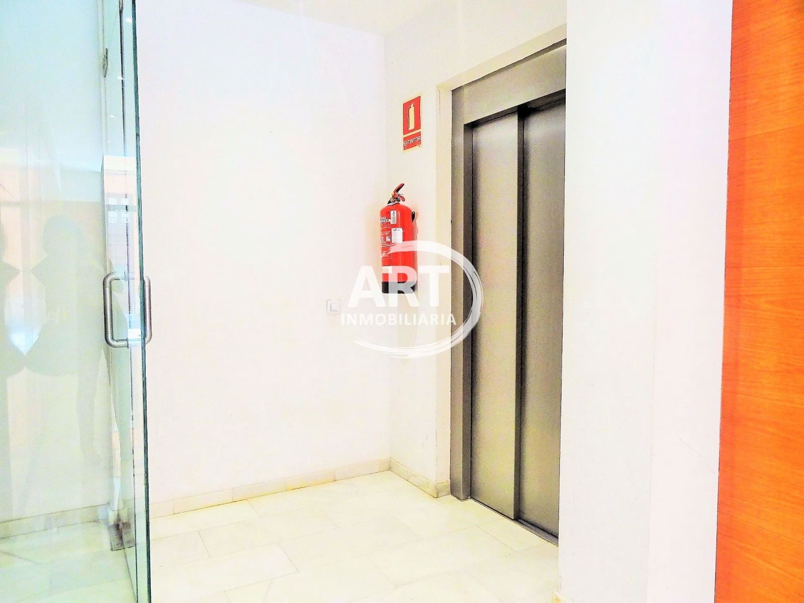 2 sovrum Lägenhet att hyra i Valencia stad med garage - 1 700 € (Ref: 10040313)