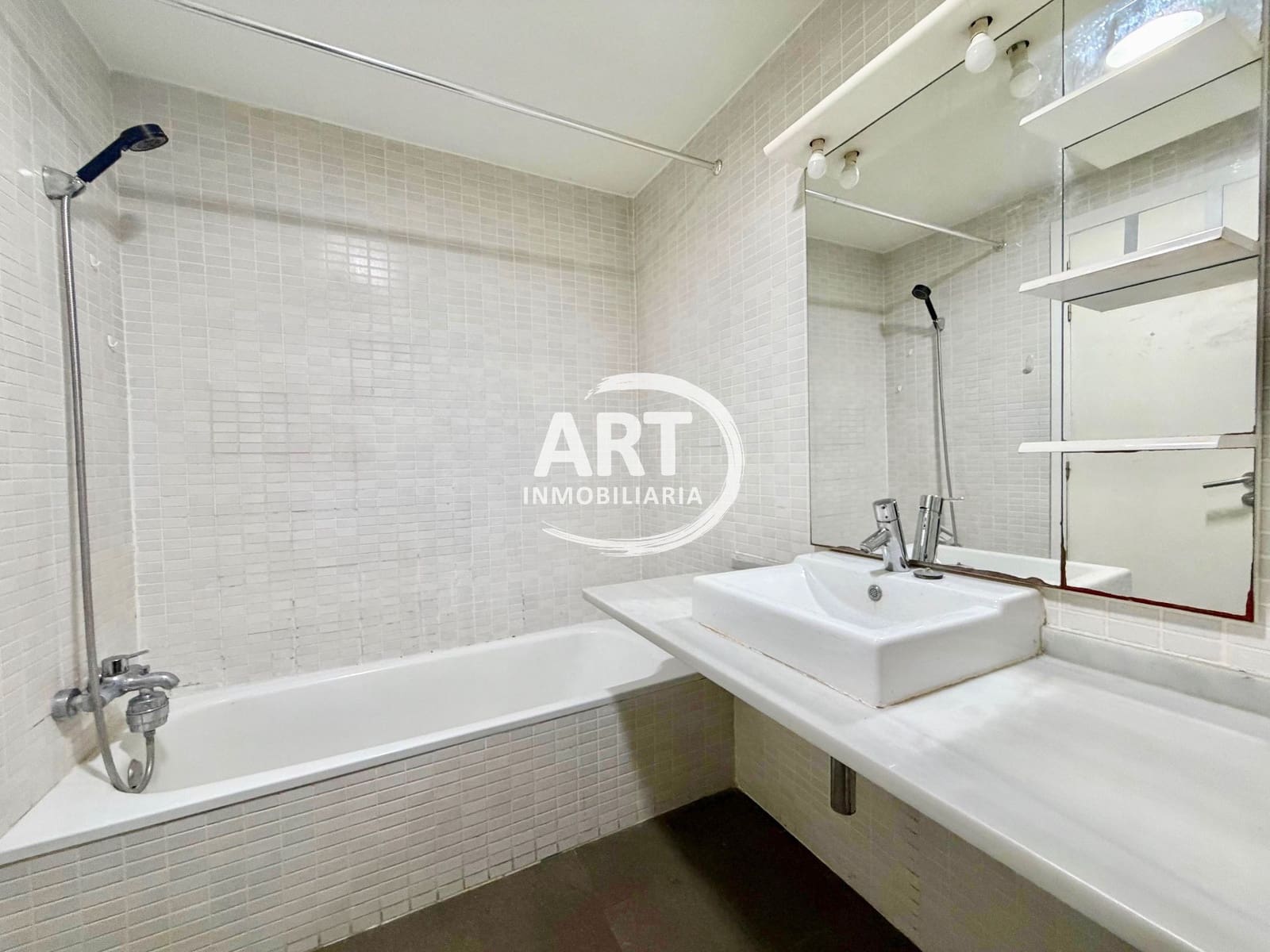 2 sovrum Lägenhet att hyra i Valencia stad med garage - 1 700 € (Ref: 10040313)