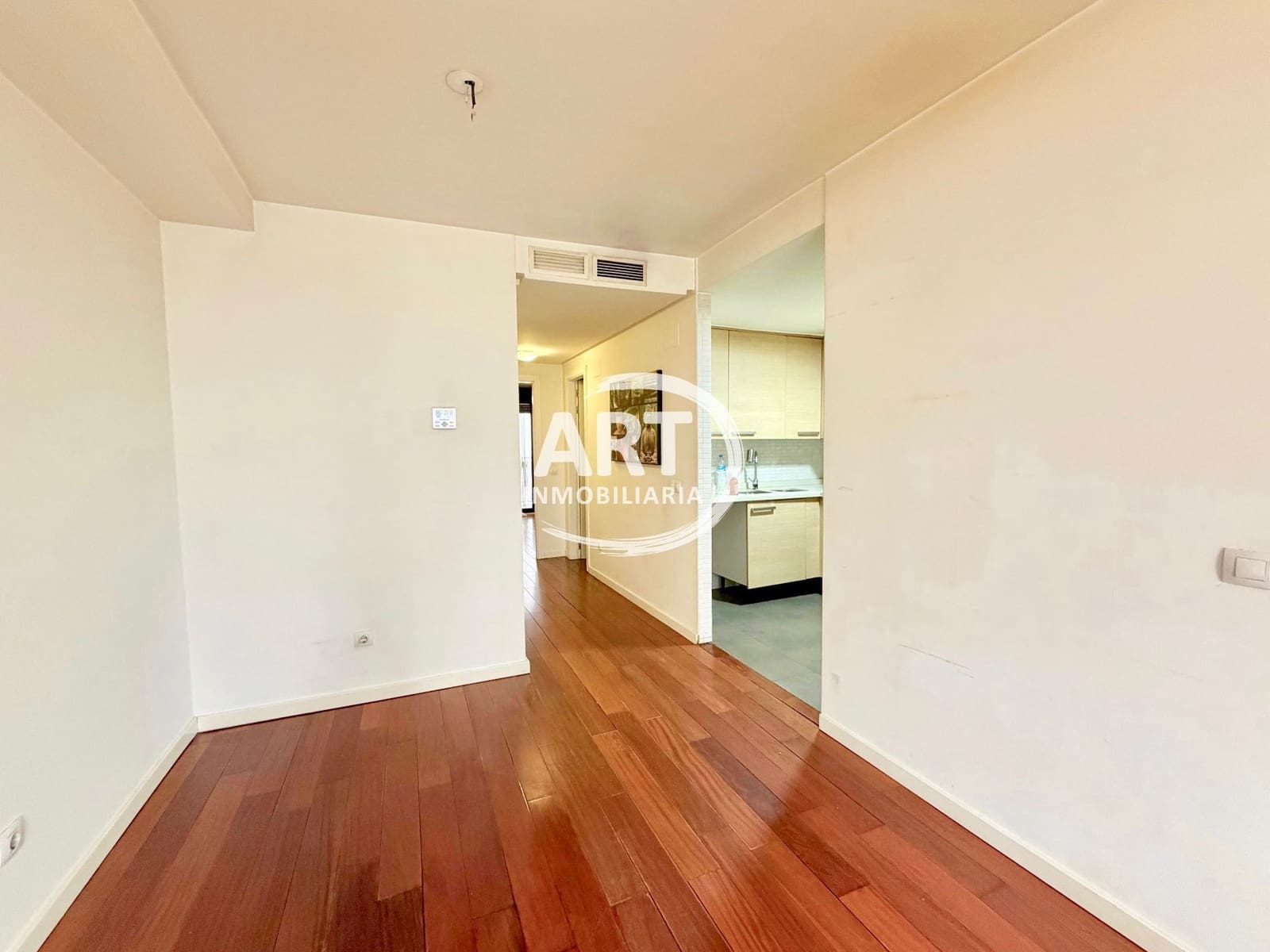 2 sovrum Lägenhet att hyra i Valencia stad med garage - 1 700 € (Ref: 10040313)