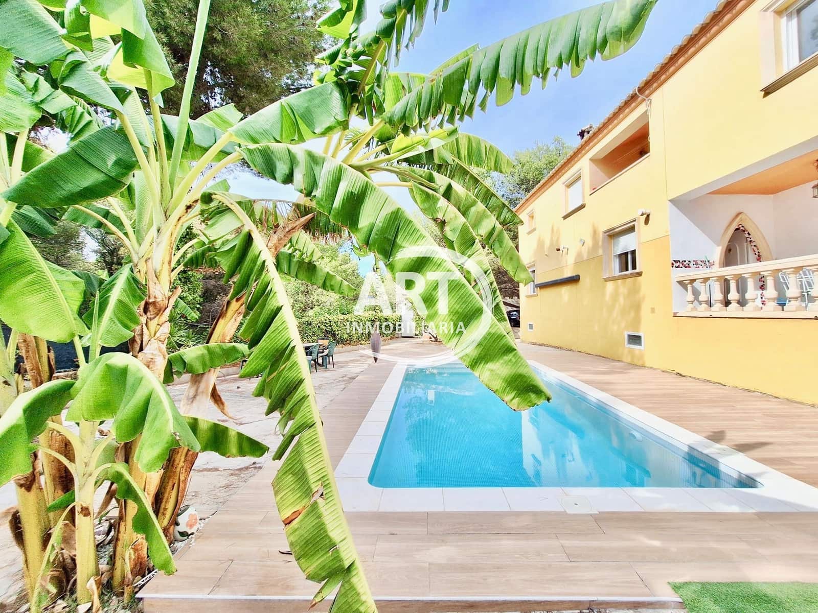 5 chambre Villa/Maison à vendre à Serra avec piscine - 490 000 € (Ref: 10042478)