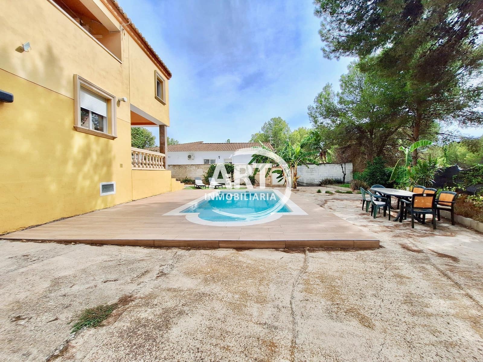 5 chambre Villa/Maison à vendre à Serra avec piscine - 490 000 € (Ref: 10042478)