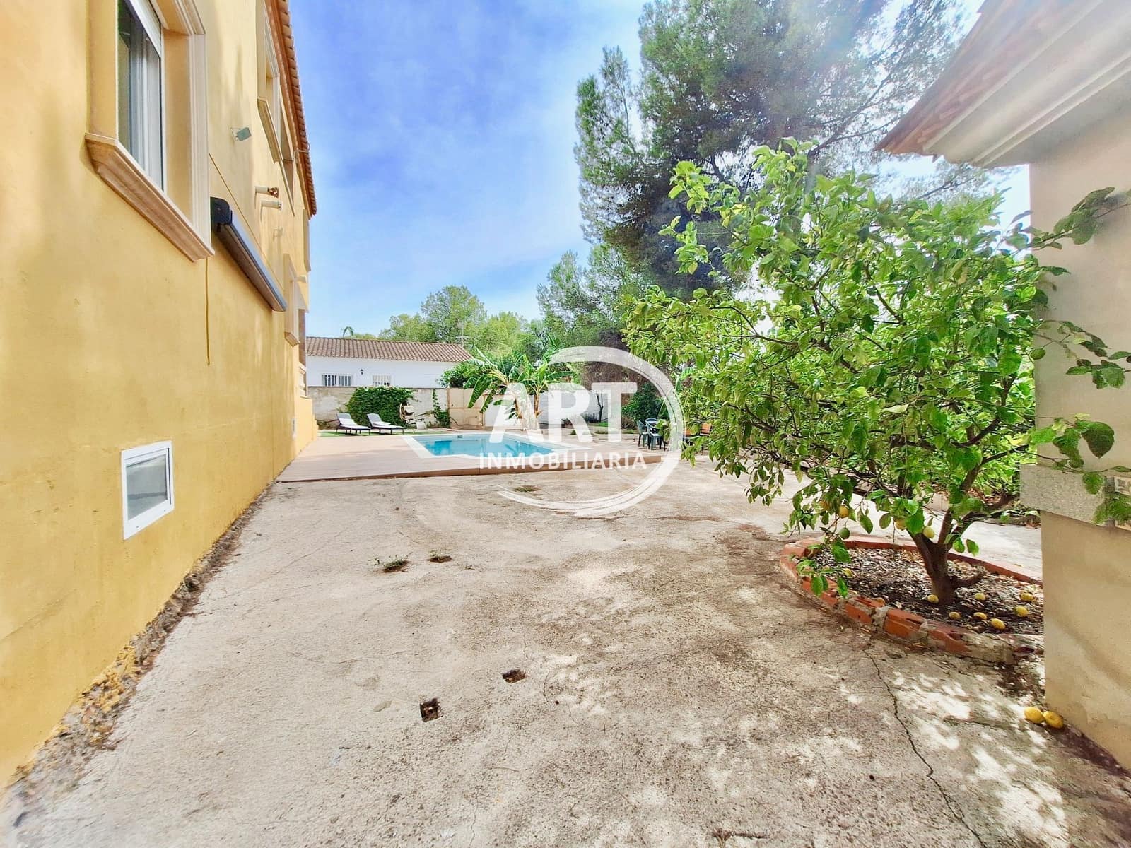 5 chambre Villa/Maison à vendre à Serra avec piscine - 490 000 € (Ref: 10042478)