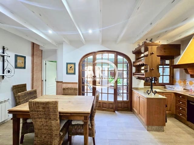 4 soverom Hus til leie i Bétera med garasje - € 1 600 (Ref: 10054621)