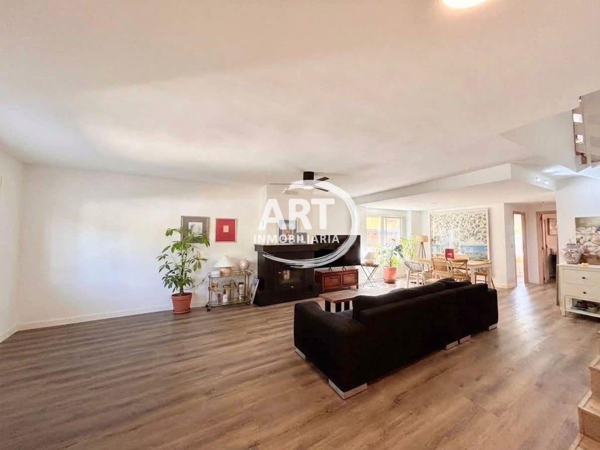 5 bedroom Villa for sale in L'Eliana with pool garage - € 670,000 (Ref: 10054622)