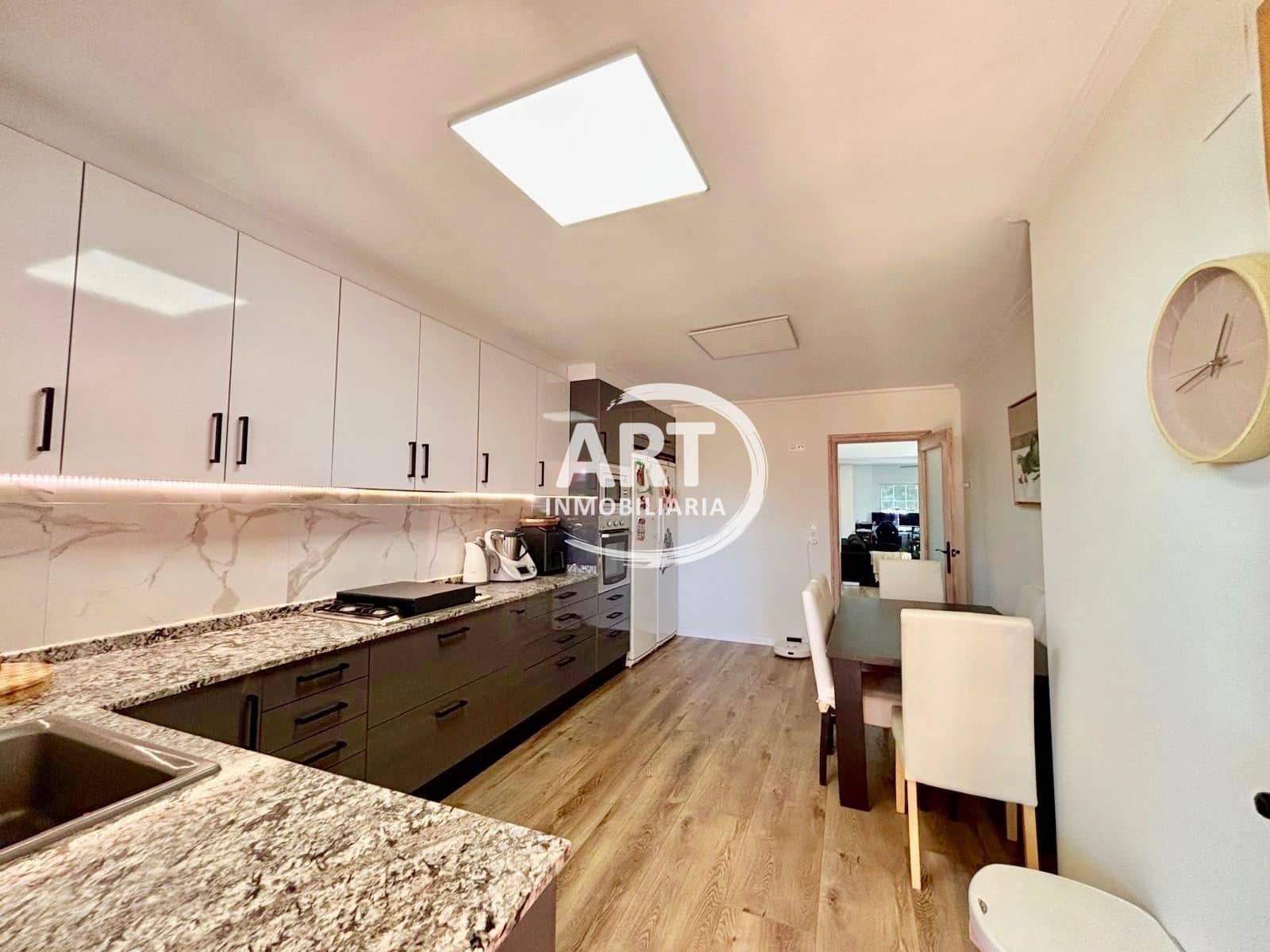 5 bedroom Villa for sale in L'Eliana with pool garage - € 670,000 (Ref: 10054622)
