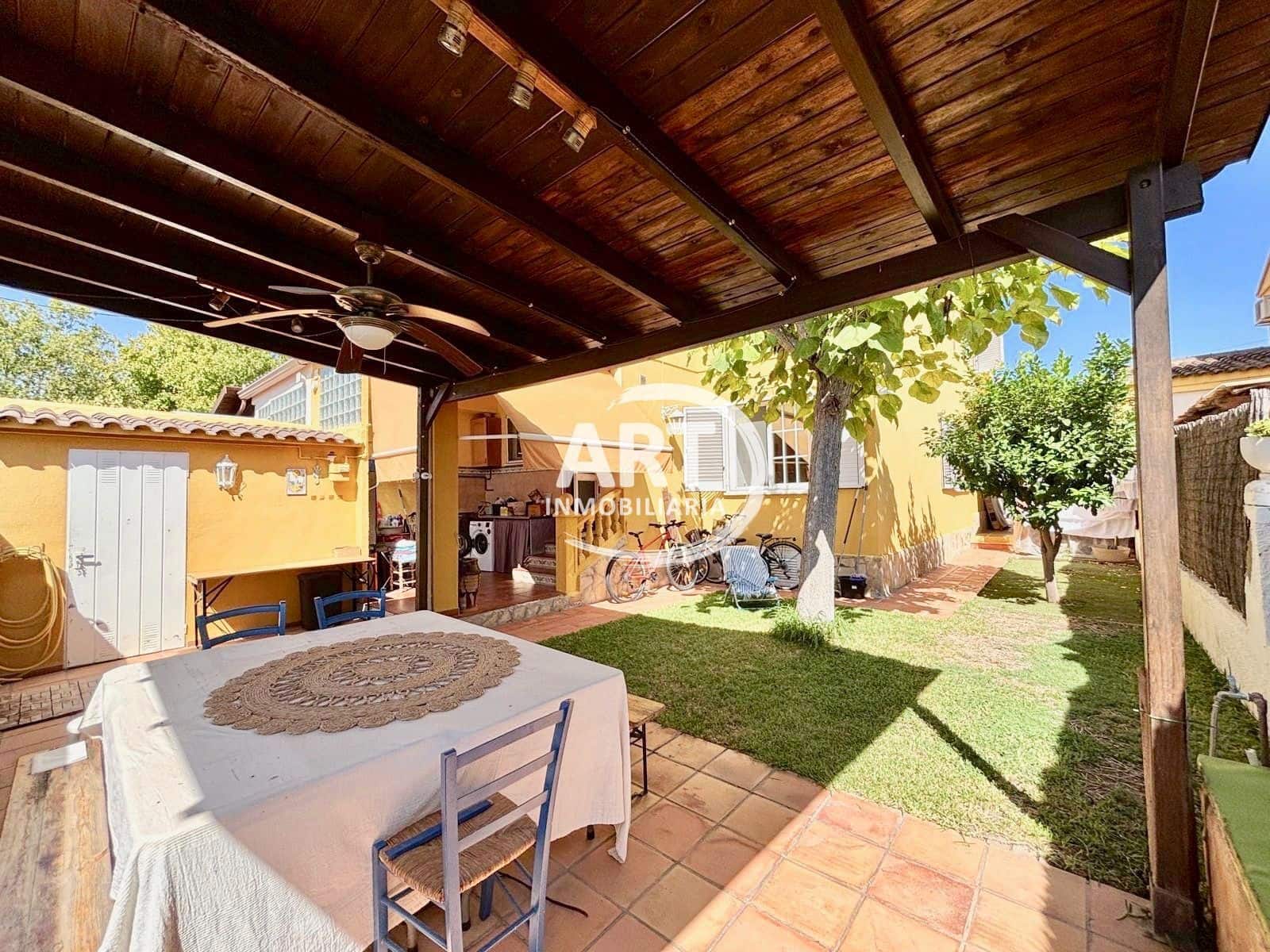 5 bedroom Villa for sale in L'Eliana with pool garage - € 670,000 (Ref: 10054622)
