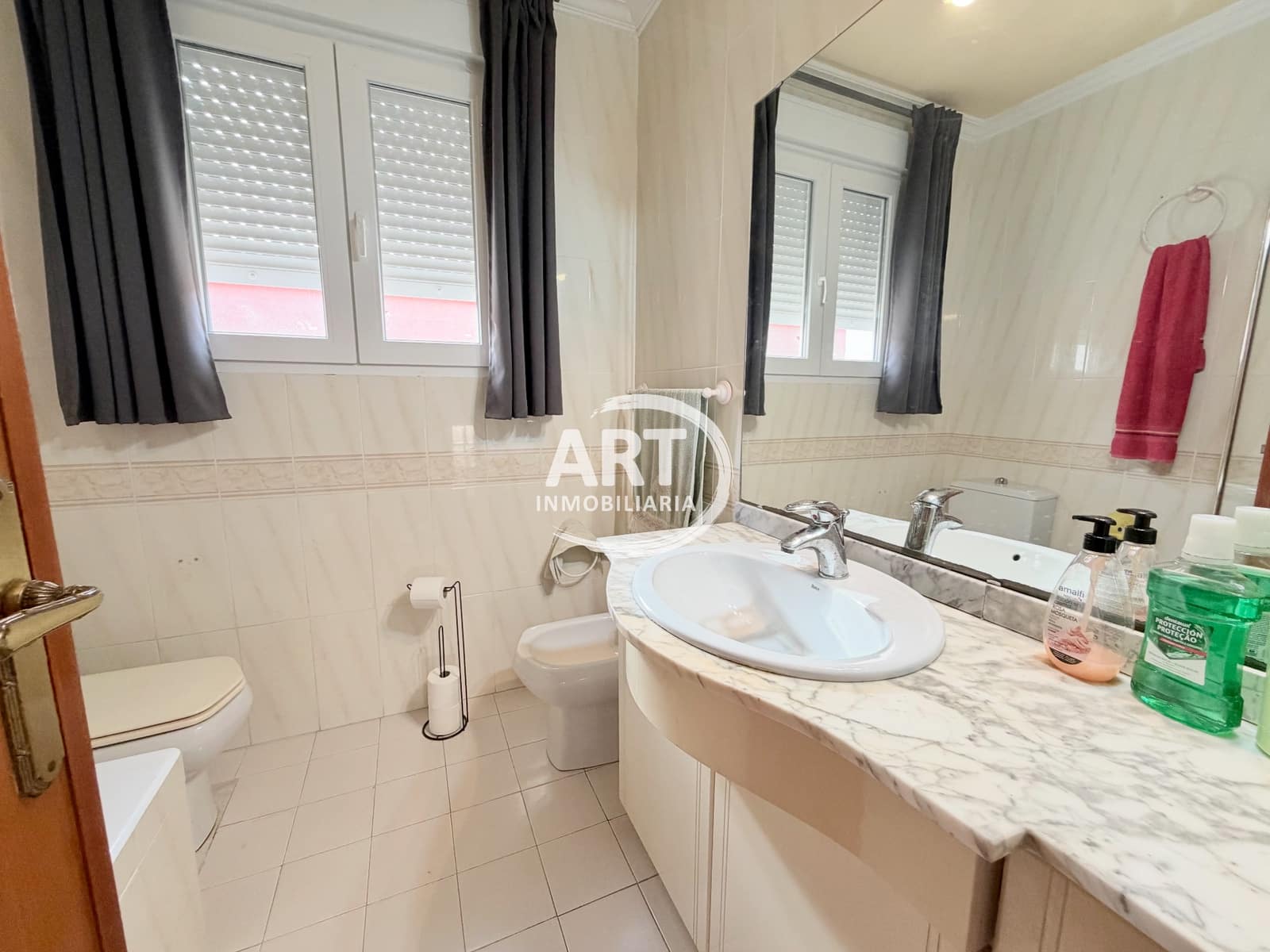 Chalet de 6 habitaciones en L'Eliana en venta con piscina garaje - 869.000 € (Ref: 10063755)
