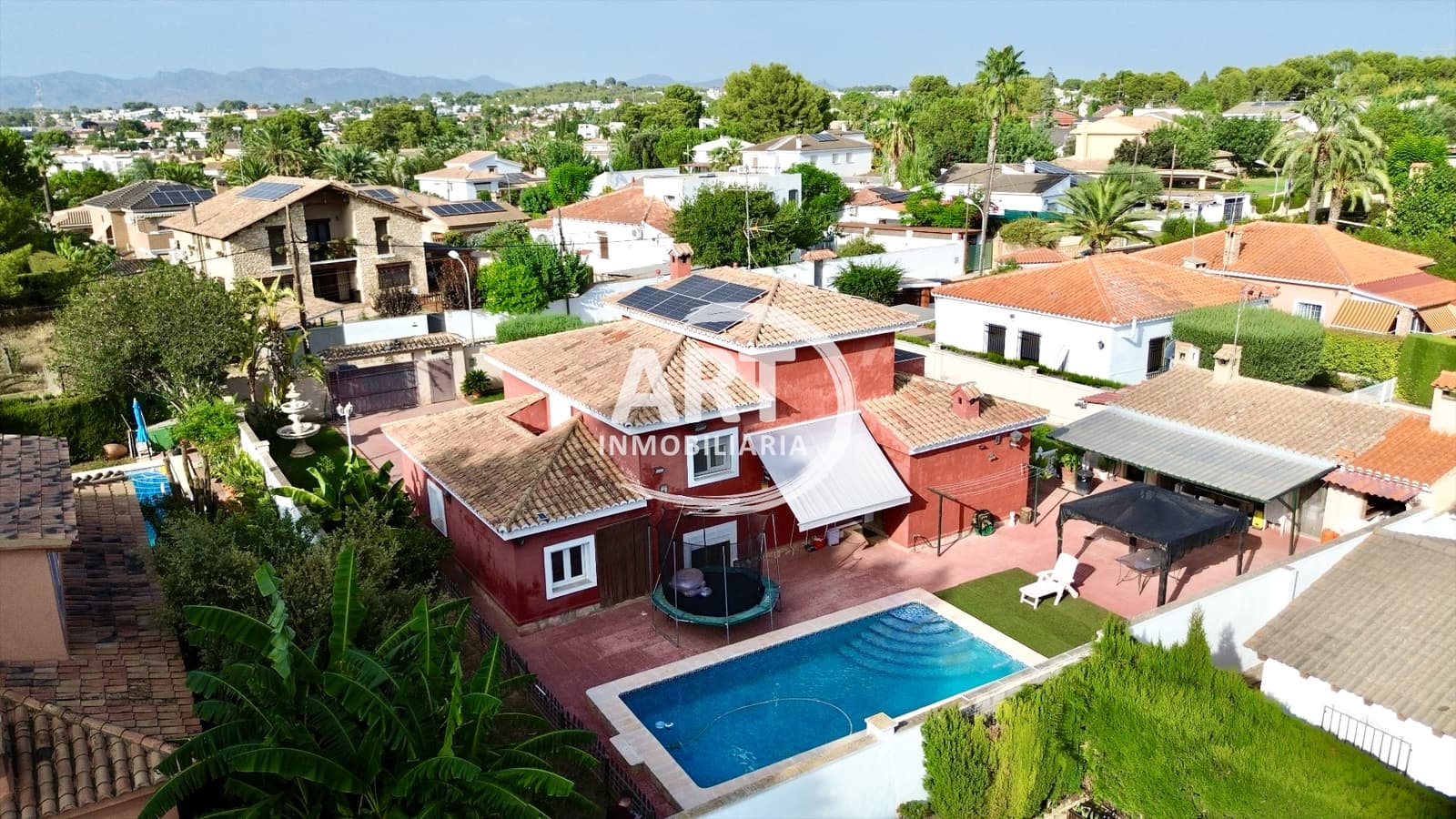 Chalet de 6 habitaciones en L'Eliana en venta con piscina garaje - 869.000 € (Ref: 10063755)