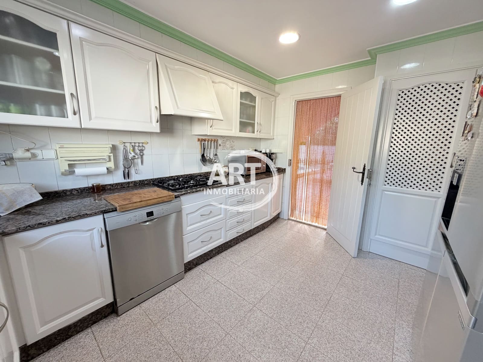 Chalet de 6 habitaciones en L'Eliana en venta con piscina garaje - 869.000 € (Ref: 10063755)