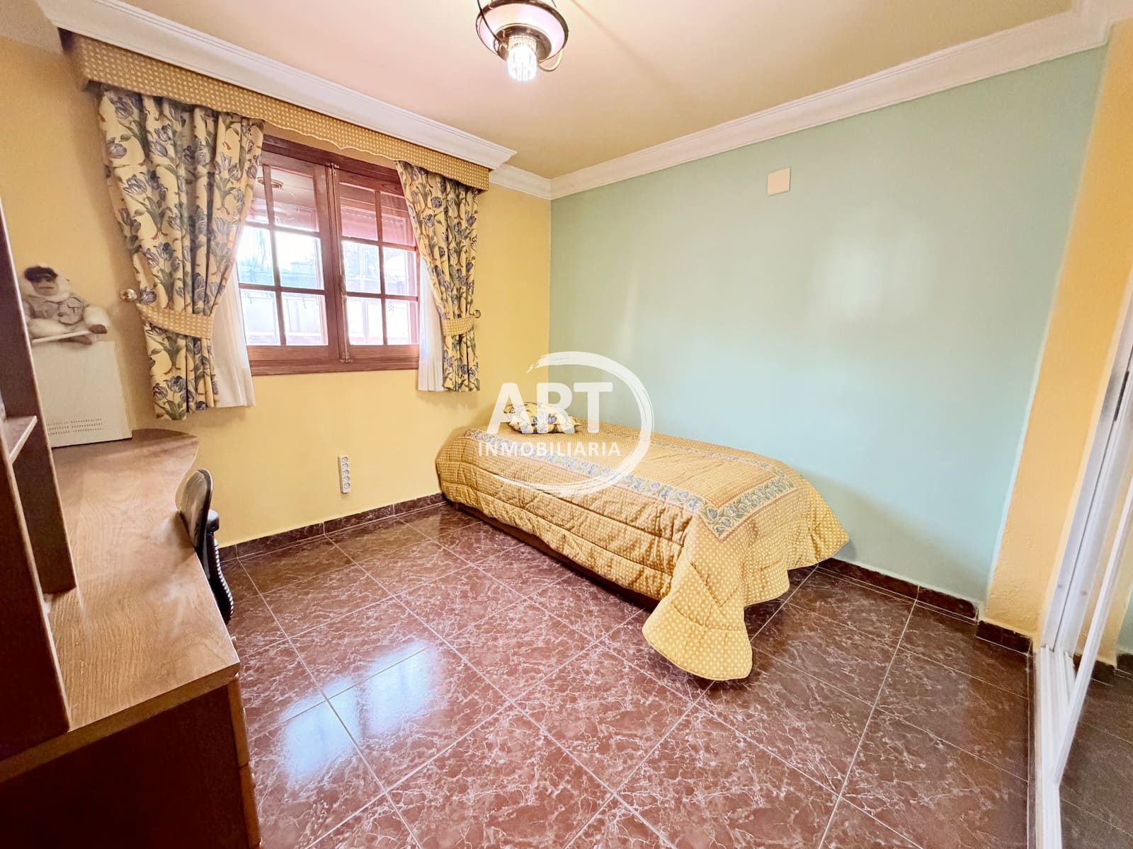Chalet de 6 habitaciones en L'Eliana en venta con piscina garaje - 869.000 € (Ref: 10063755)