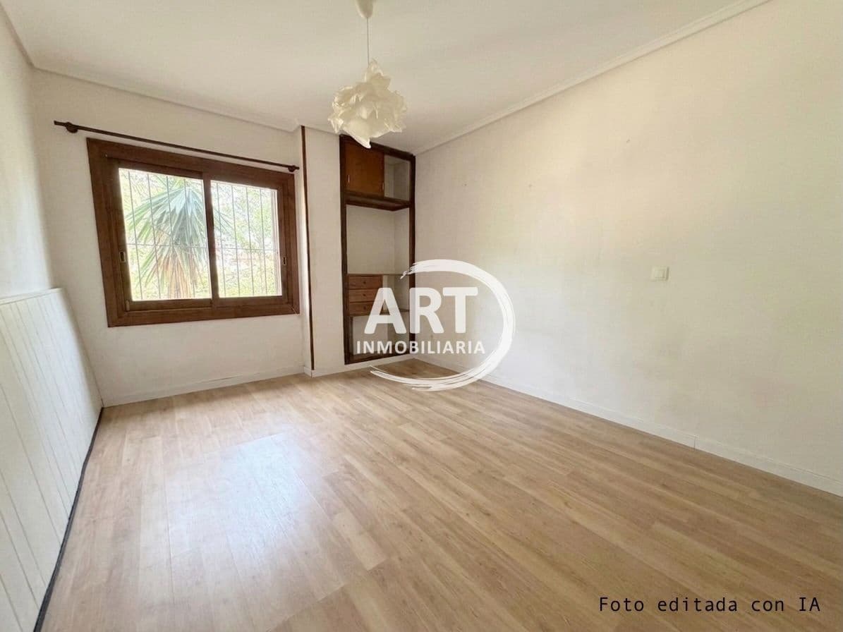 Chalet de 5 habitaciones en L'Eliana en venta con piscina garaje - 700.000 € (Ref: 10080369)