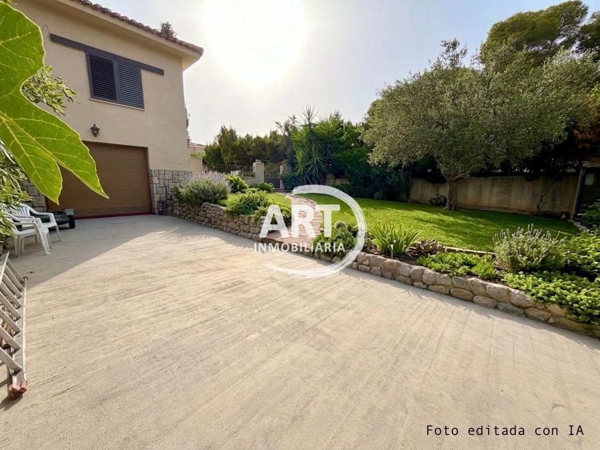 Chalet de 5 habitaciones en L'Eliana en venta con piscina garaje - 700.000 € (Ref: 10080369)