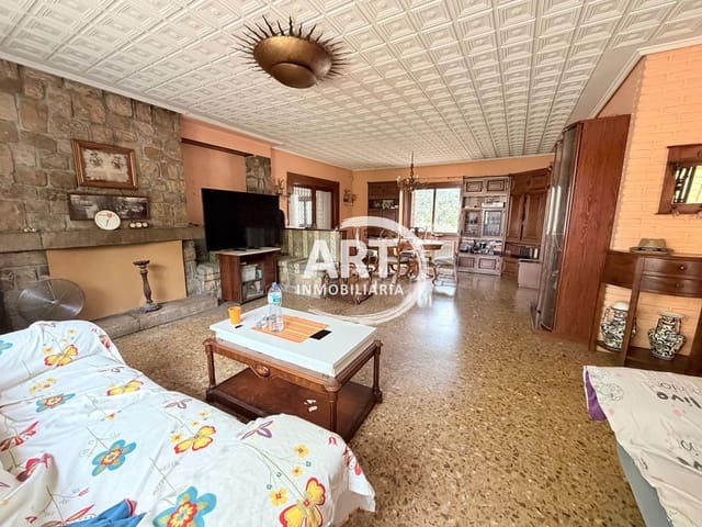 Chalet de 5 habitaciones en L'Eliana en venta con piscina garaje - 700.000 € (Ref: 10080369)