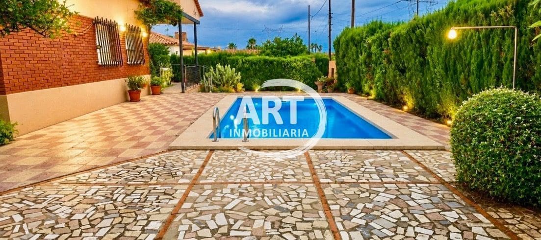 4 sypialnia Willa na sprzedaż w L'Eliana z basenem garażem - 850 000 € (Ref: 10080370)