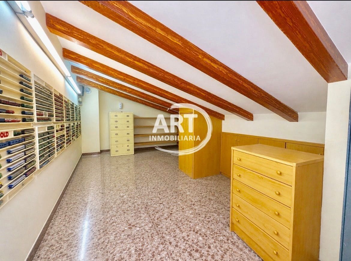 4 sypialnia Willa na sprzedaż w L'Eliana z basenem garażem - 850 000 € (Ref: 10080370)