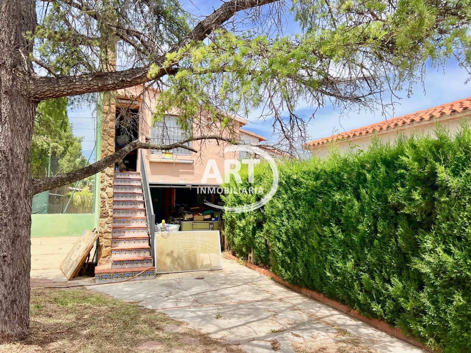 4 sypialnia Willa na sprzedaż w L'Eliana z basenem garażem - 850 000 € (Ref: 10080370)