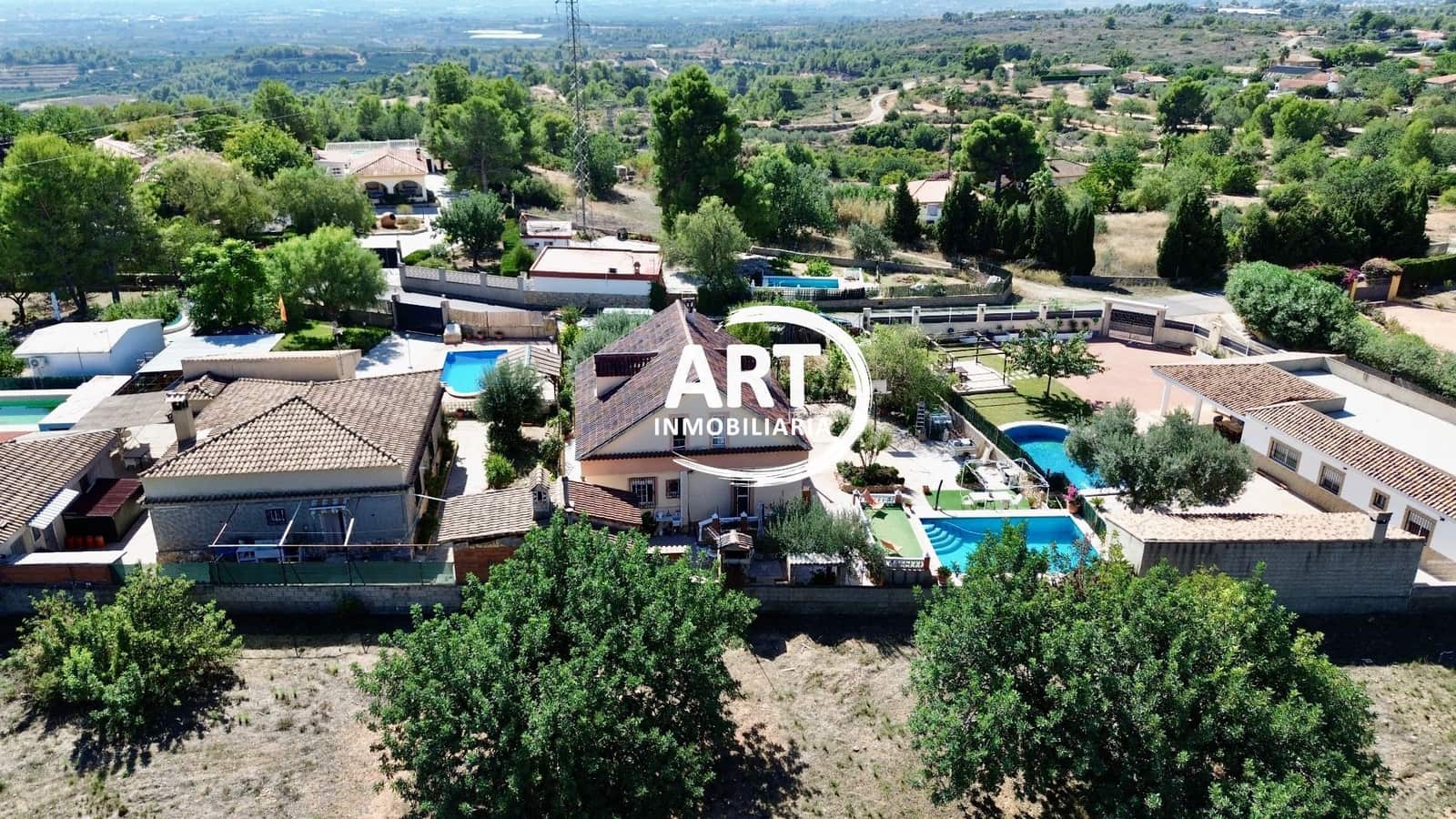 6 Zimmer Villa zu verkaufen in Cheste mit Pool Garage - 299.950 € (Ref: 10118723)