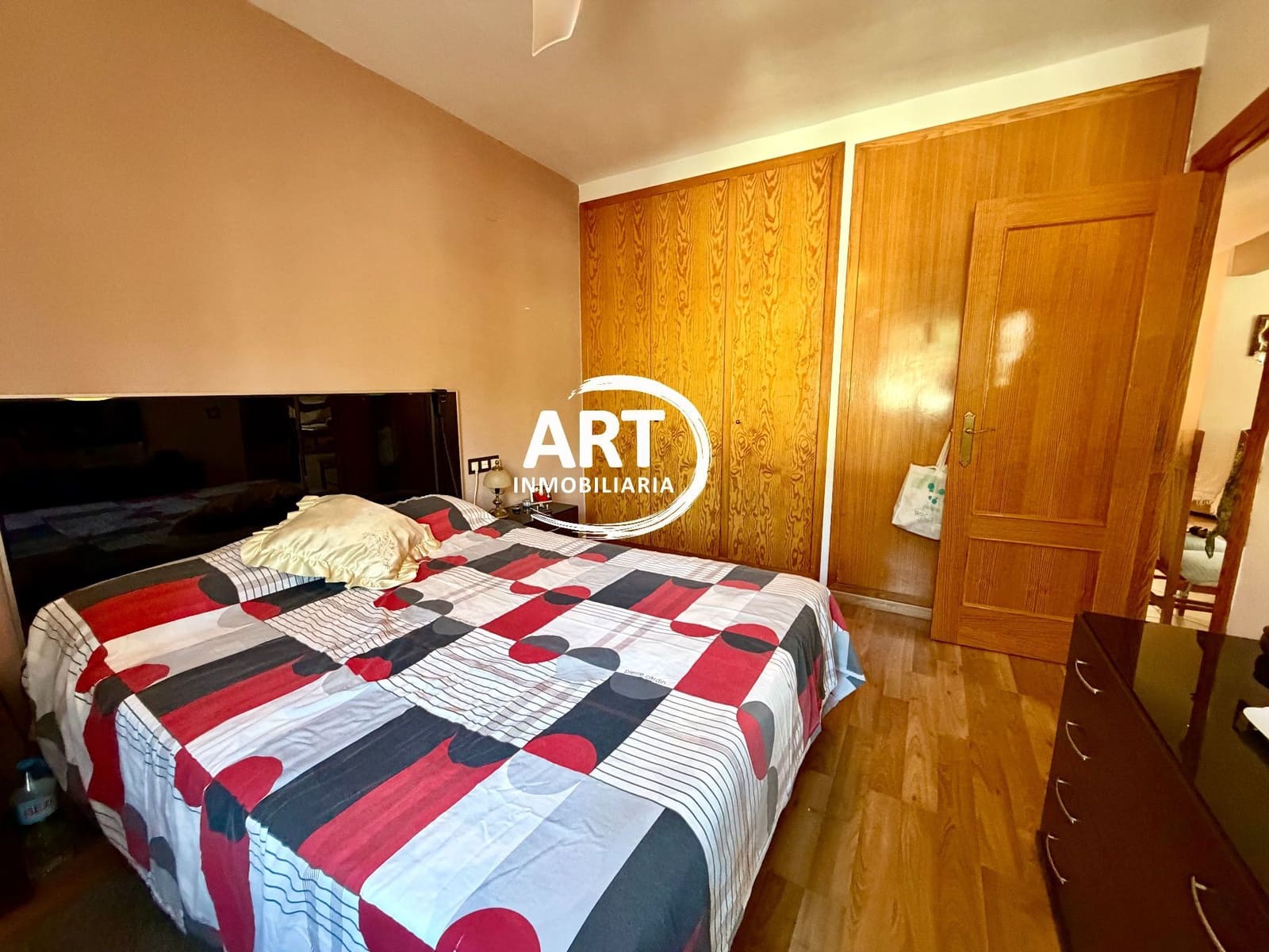 6 Zimmer Villa zu verkaufen in Cheste mit Pool Garage - 299.950 € (Ref: 10118723)
