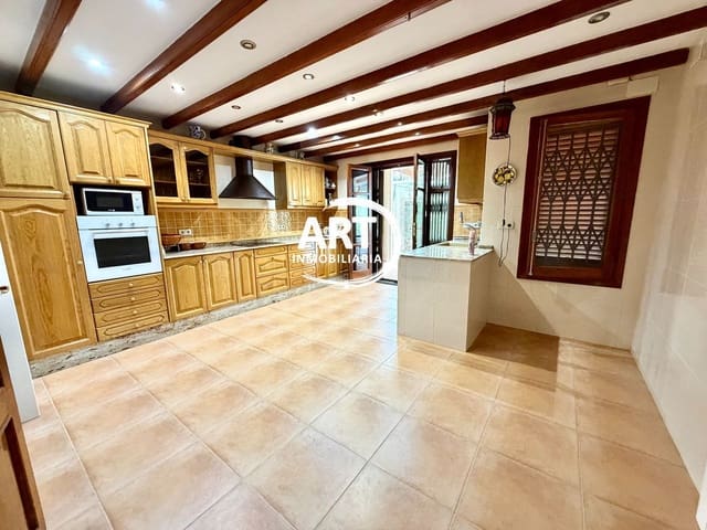 Chalet de 4 habitaciones en L'Eliana en alquiler con piscina garaje - 3.000 € (Ref: 10123388)