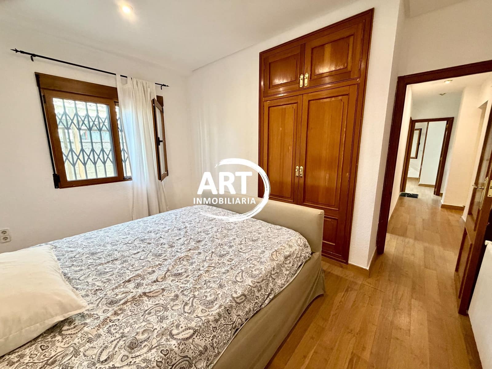 Chalet de 4 habitaciones en L'Eliana en alquiler con piscina garaje - 3.000 € (Ref: 10123388)