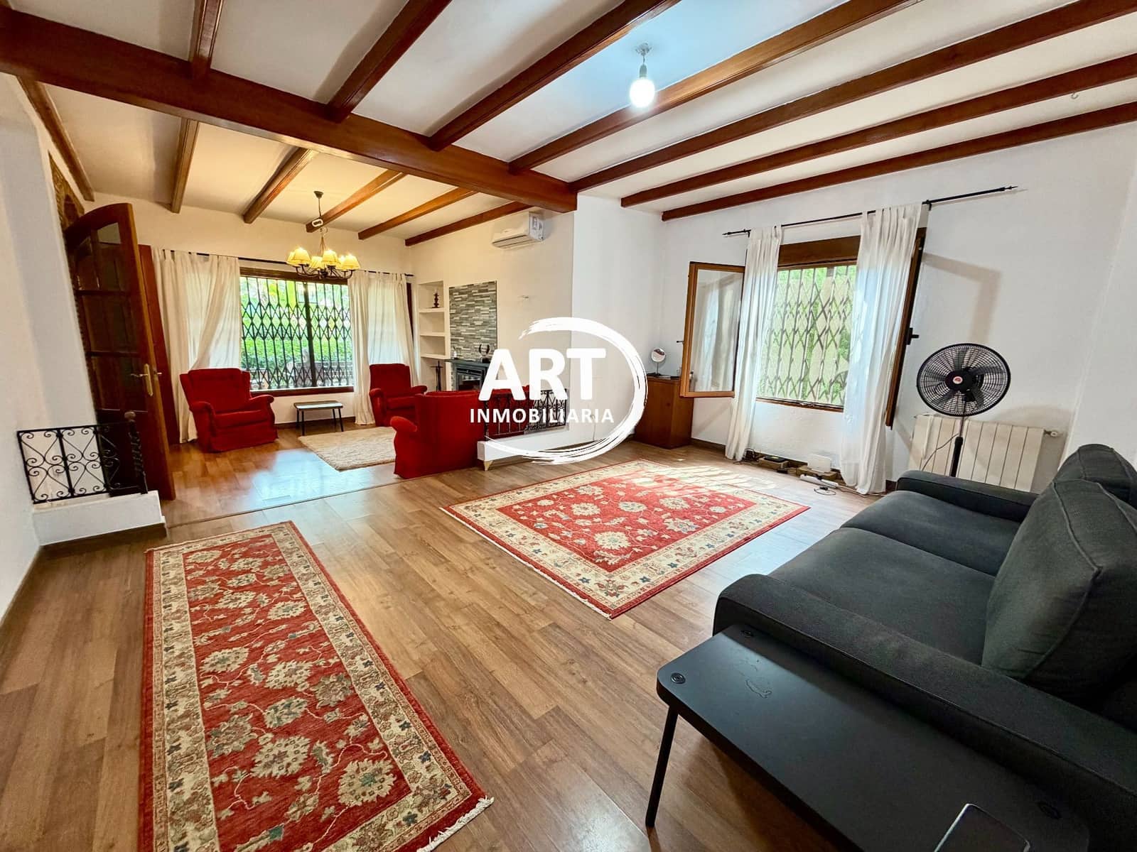 Chalet de 4 habitaciones en L'Eliana en alquiler con piscina garaje - 3.000 € (Ref: 10123388)