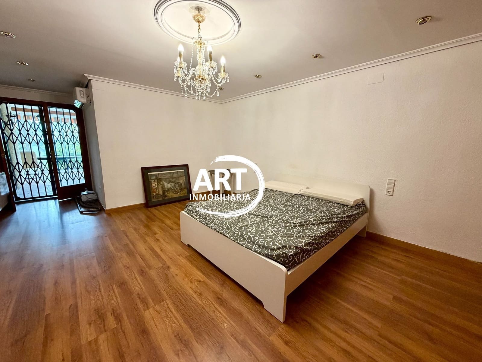 Chalet de 4 habitaciones en L'Eliana en alquiler con piscina garaje - 3.000 € (Ref: 10123388)