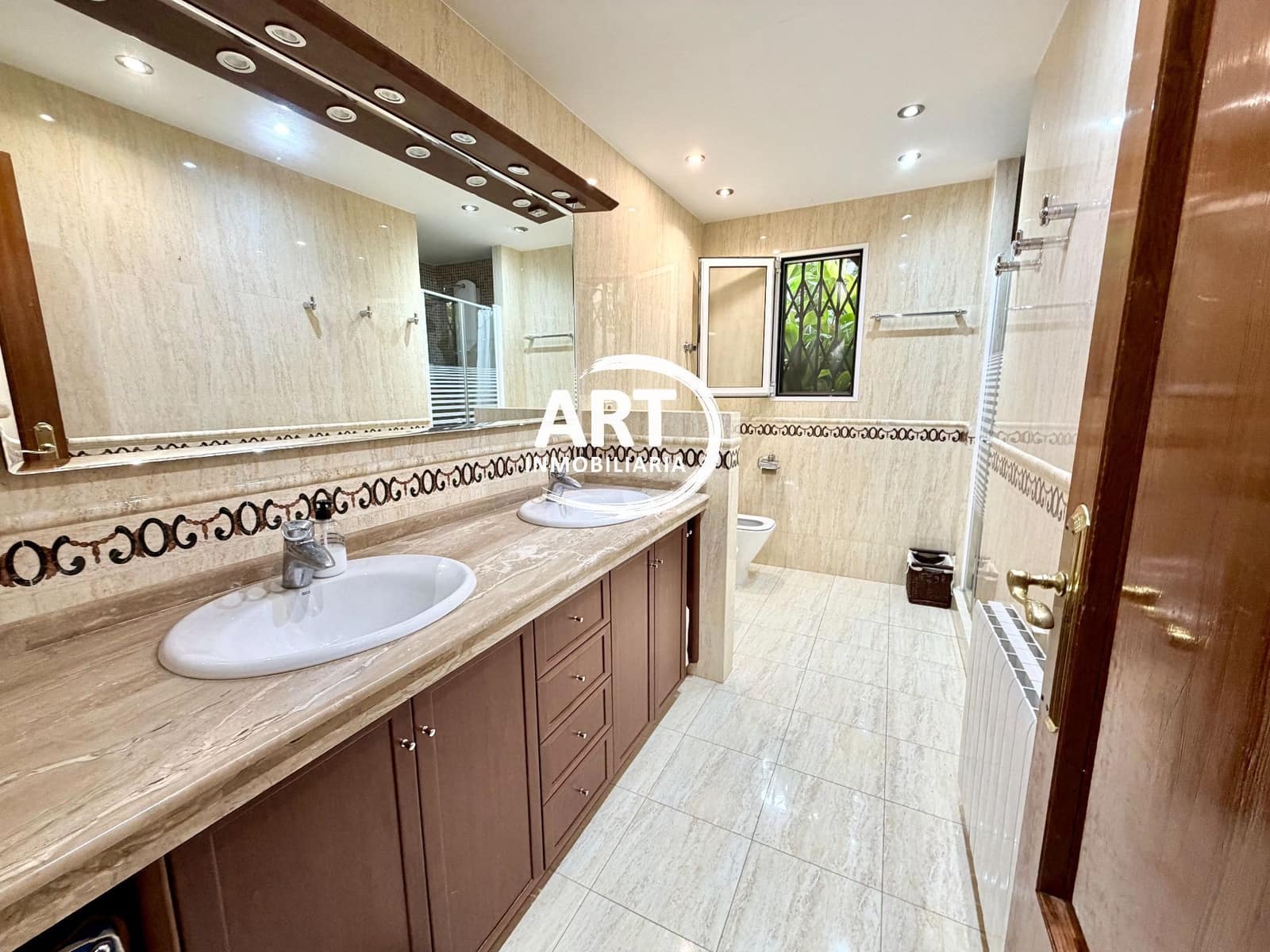 Chalet de 4 habitaciones en L'Eliana en alquiler con piscina garaje - 3.000 € (Ref: 10123388)