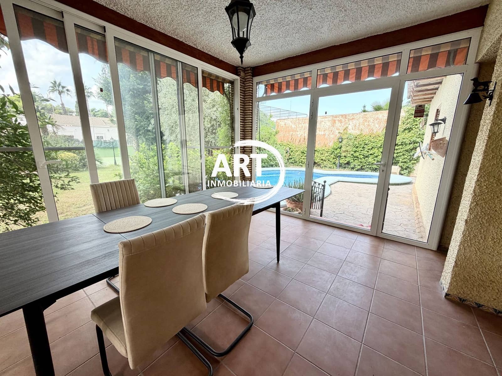 Chalet de 4 habitaciones en L'Eliana en alquiler con piscina garaje - 3.000 € (Ref: 10123388)