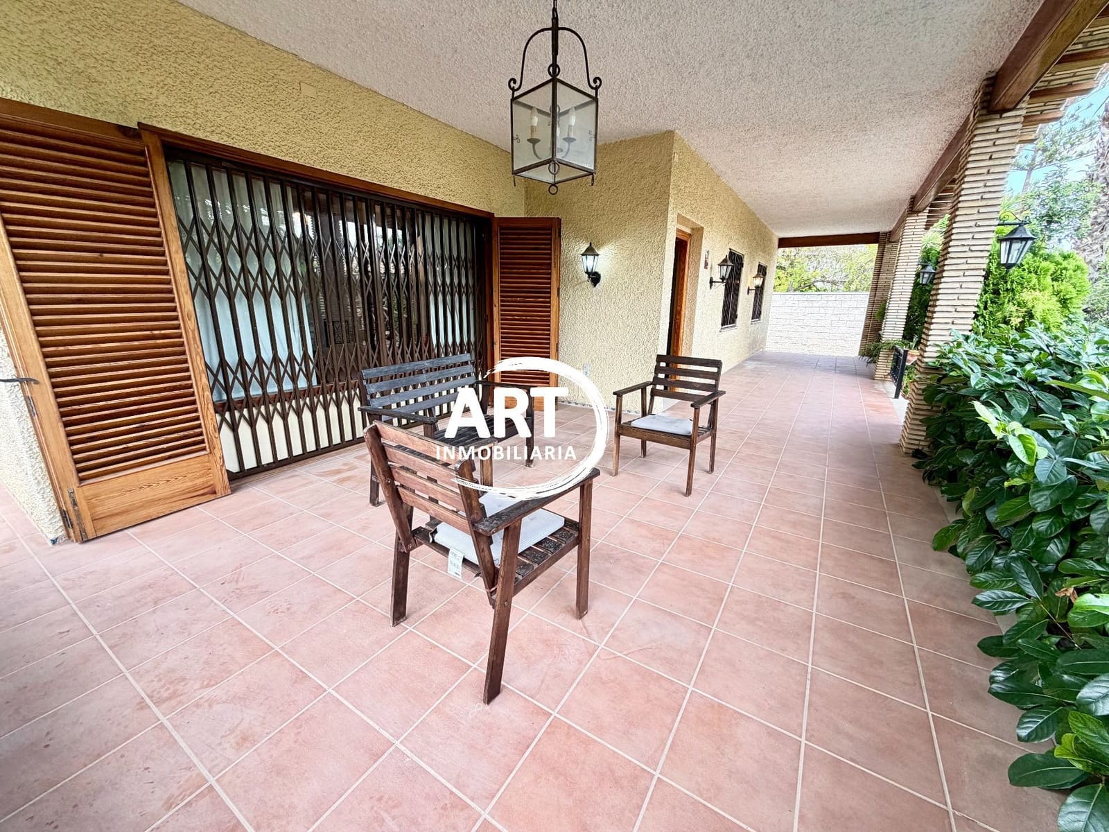 Chalet de 4 habitaciones en L'Eliana en alquiler con piscina garaje - 3.000 € (Ref: 10123388)
