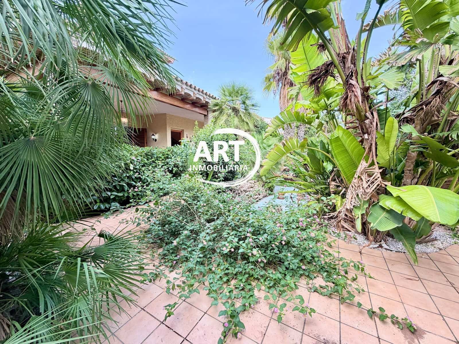 Chalet de 4 habitaciones en L'Eliana en alquiler con piscina garaje - 3.000 € (Ref: 10123388)