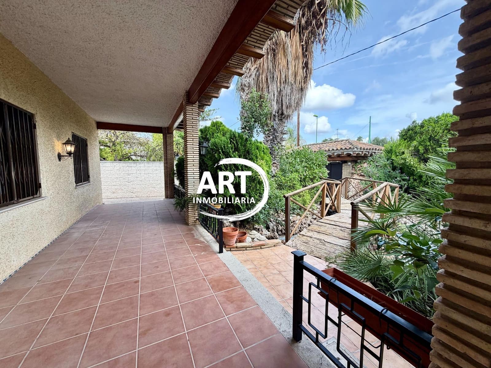 Chalet de 4 habitaciones en L'Eliana en alquiler con piscina garaje - 3.000 € (Ref: 10123388)