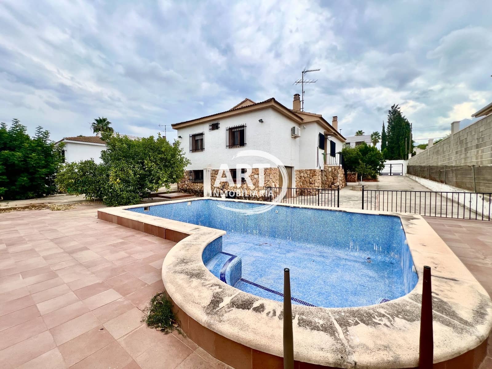 3 Zimmer Villa zu verkaufen in Riba-roja de Turia mit Pool - 460.000 € (Ref: 10123389)