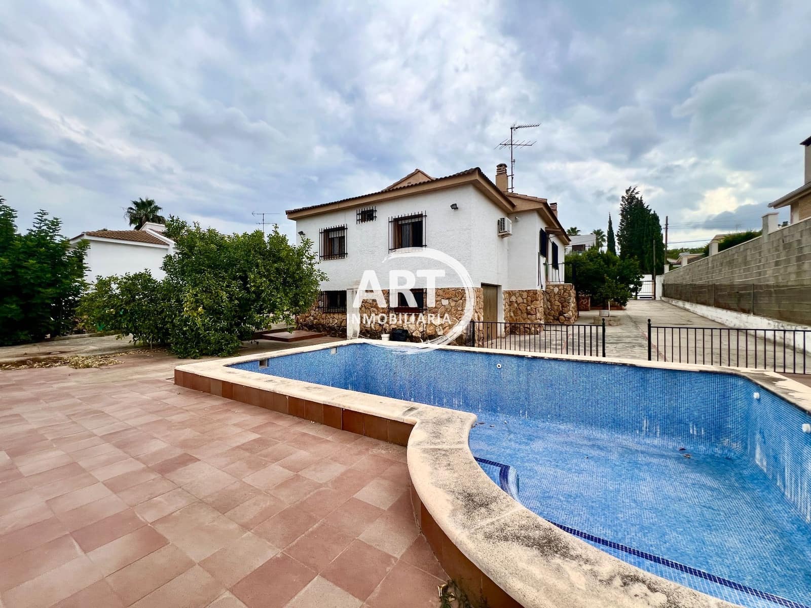 3 Zimmer Villa zu verkaufen in Riba-roja de Turia mit Pool - 460.000 € (Ref: 10123389)