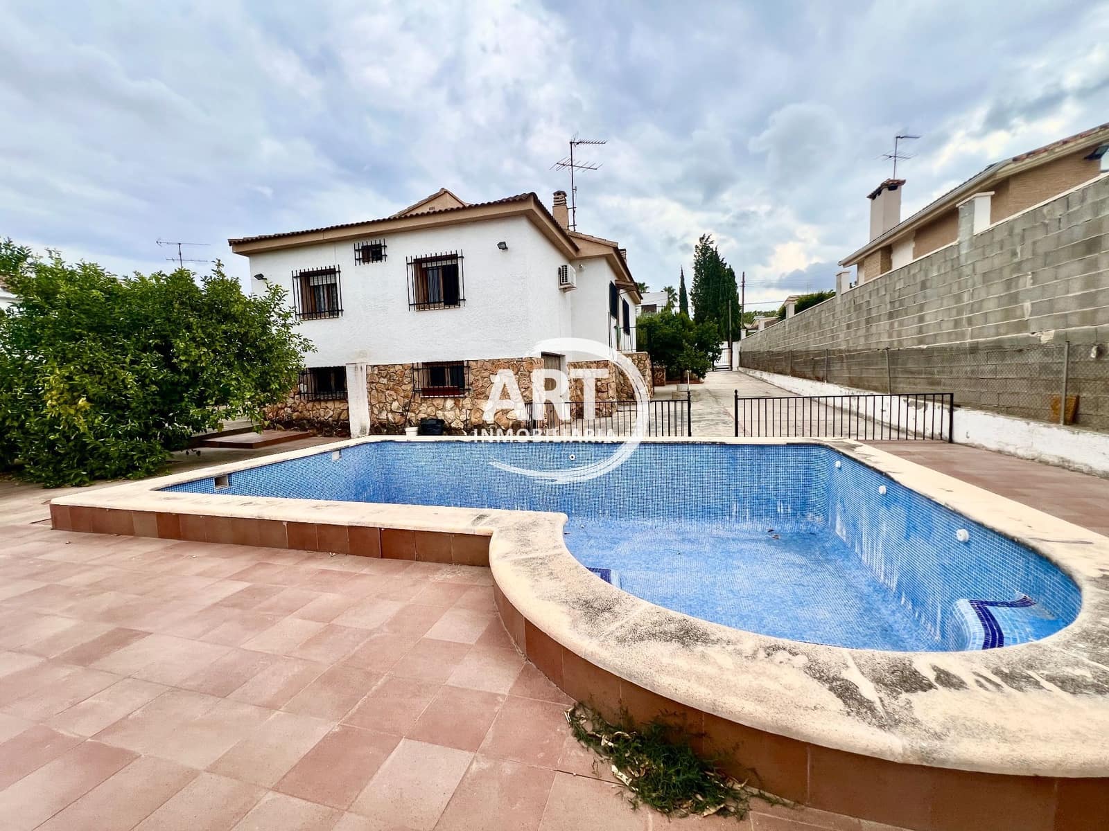 3 Zimmer Villa zu verkaufen in Riba-roja de Turia mit Pool - 460.000 € (Ref: 10123389)