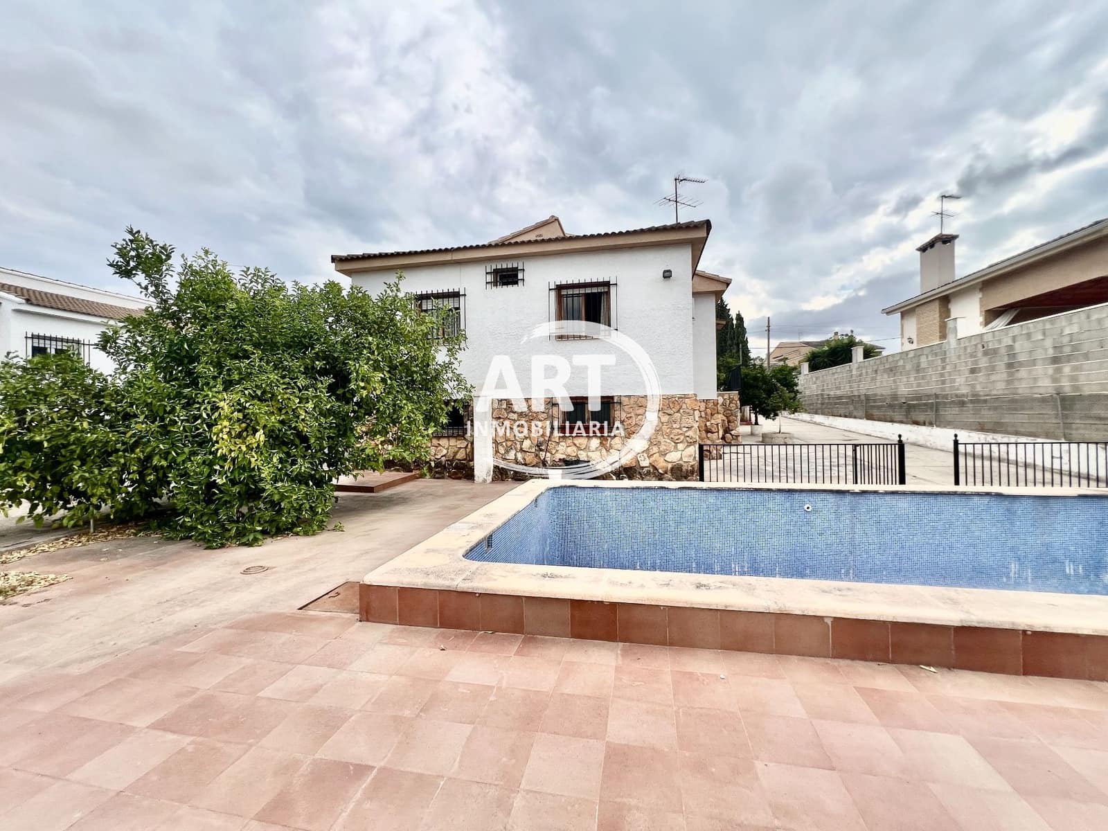 3 Zimmer Villa zu verkaufen in Riba-roja de Turia mit Pool - 460.000 € (Ref: 10123389)